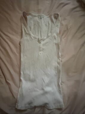 Brandy melville Ribbed Henley Tank Top - Classic Scoop Neck